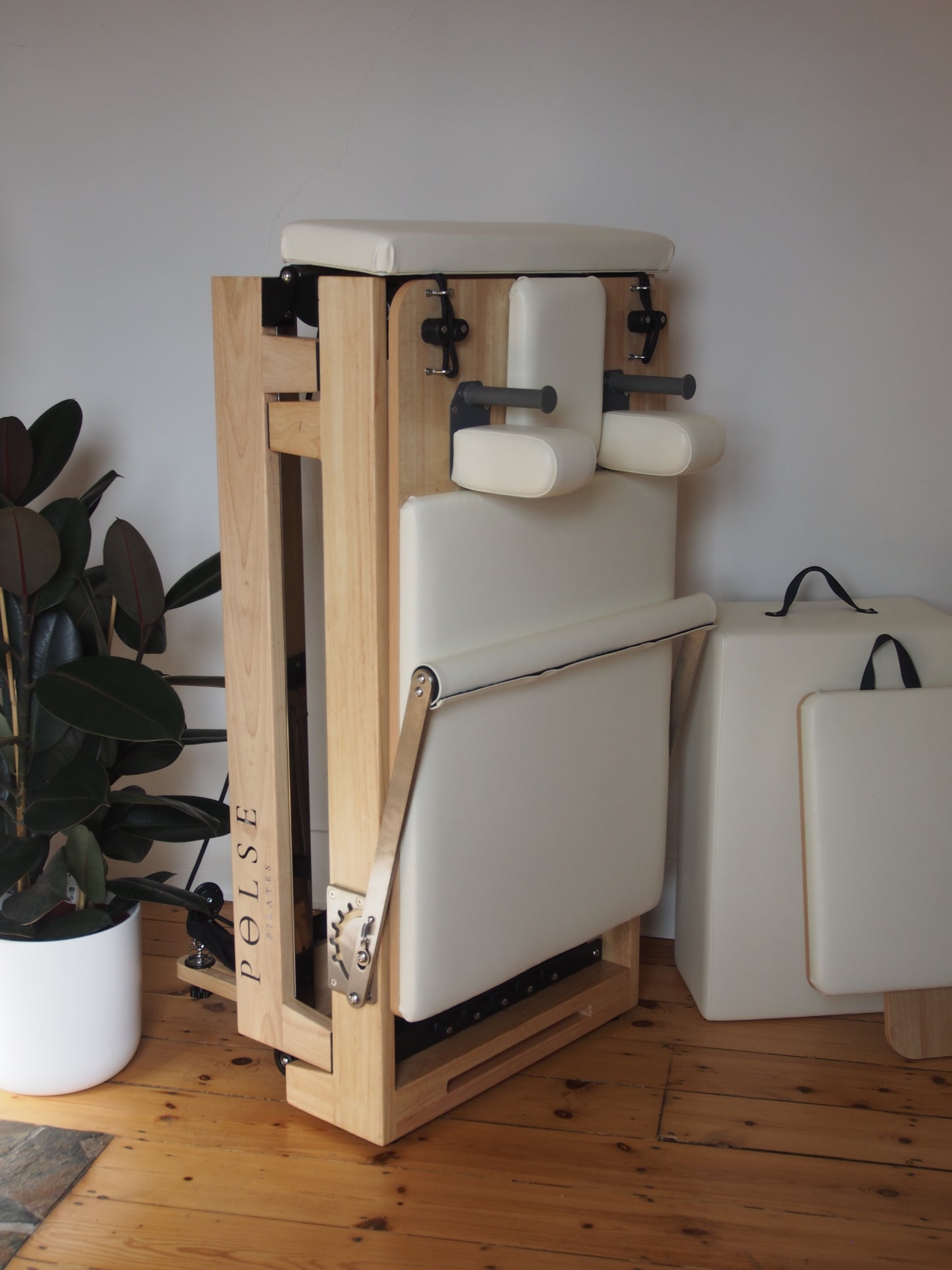 Fold‑Up Pilates Reformer for Home | POLSE